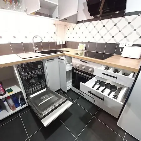 Appartement Melody Clamart, 25 Min De Paris, Tramway 6, Parking
