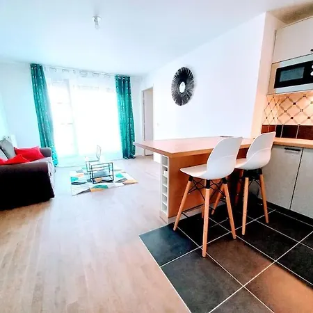 Apartment Melody Clamart, 25 Min De Paris, Tramway 6, Parking